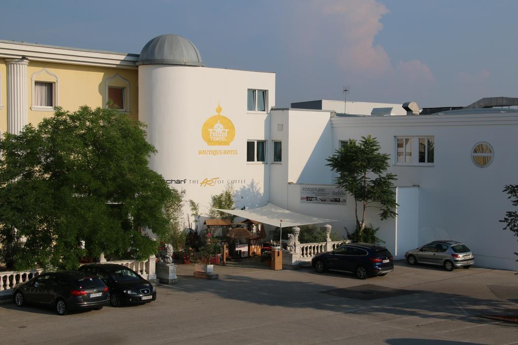 Hotel Freizeittempel Wiener Neustadt Zewnętrze zdjęcie